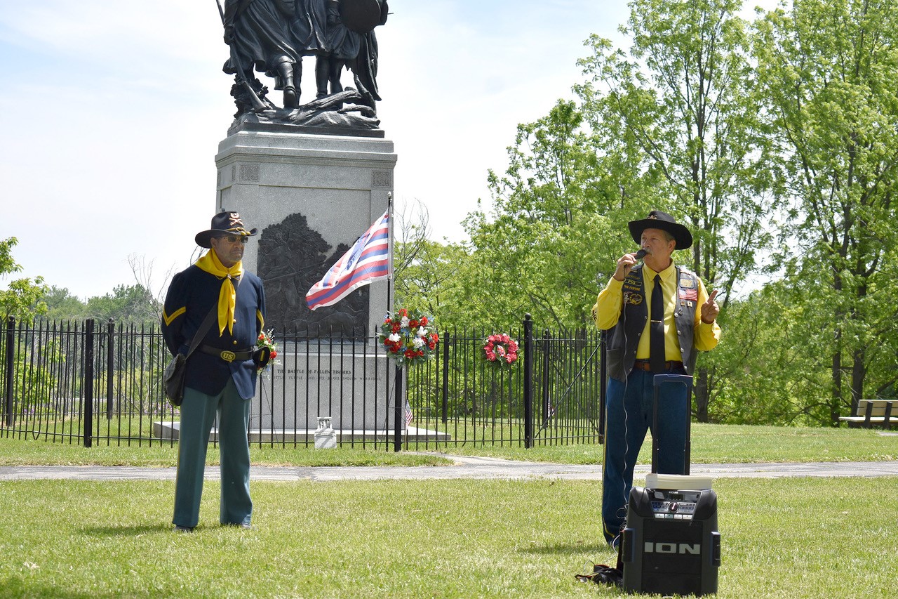 men in historic dress toledo buffalo soldiers