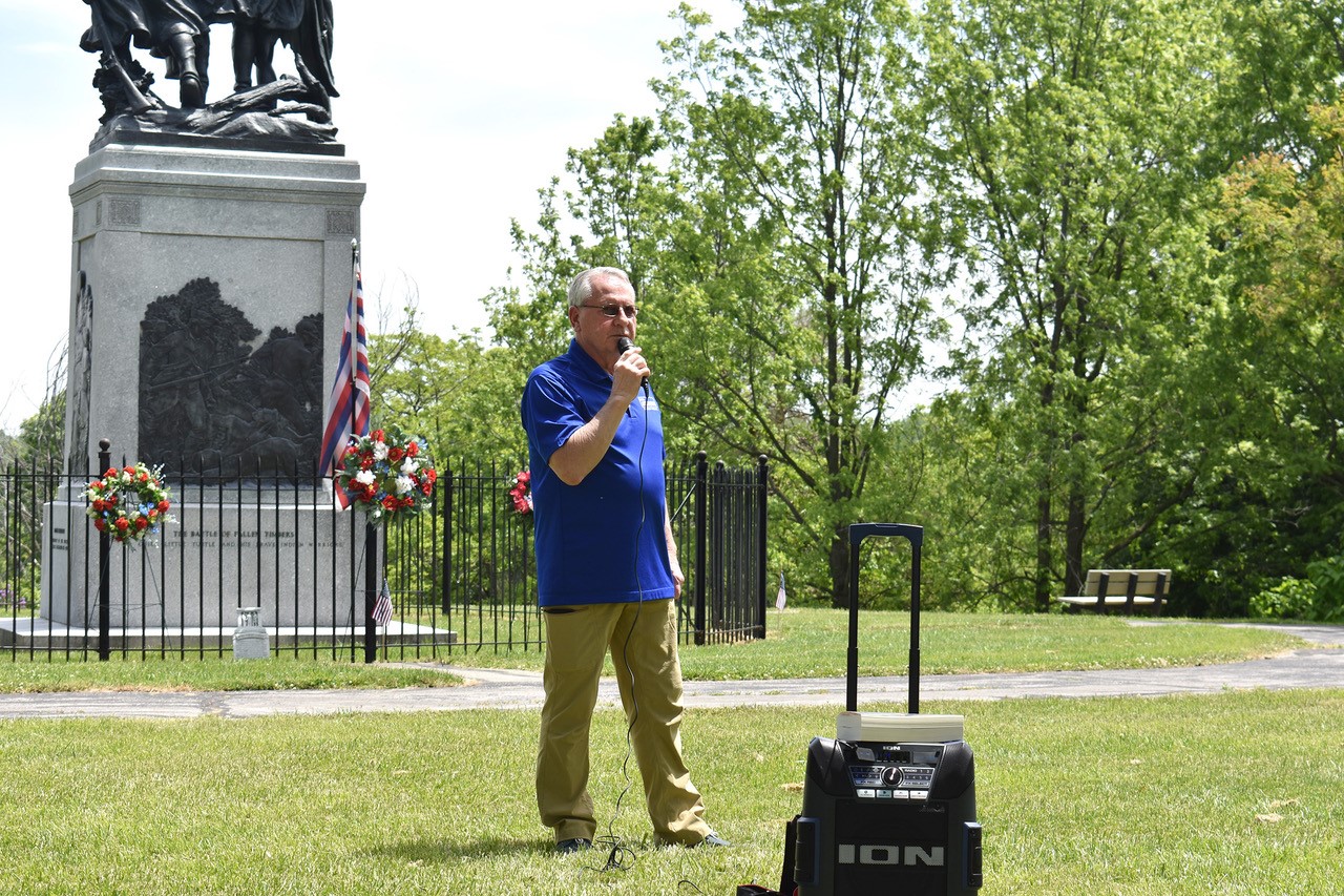 Whitehouse Mayor Don Atkinson giving speech